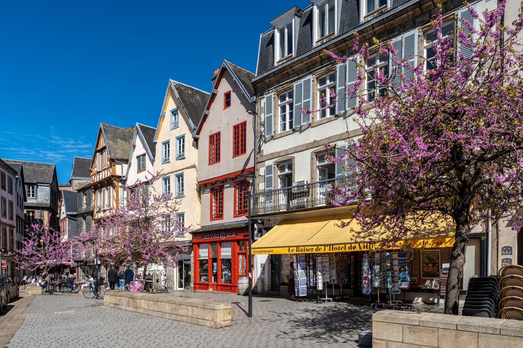 Appartement Du Theatre Morlaix Exterior photo